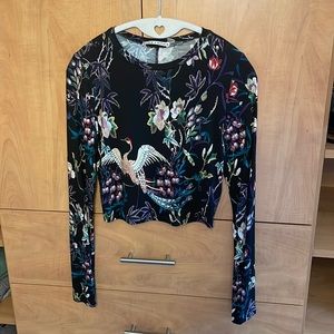 Alice and Olivia Delaina crop top